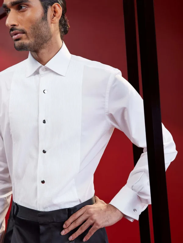 The Classic Tuxedo Shirt in White - Image 3