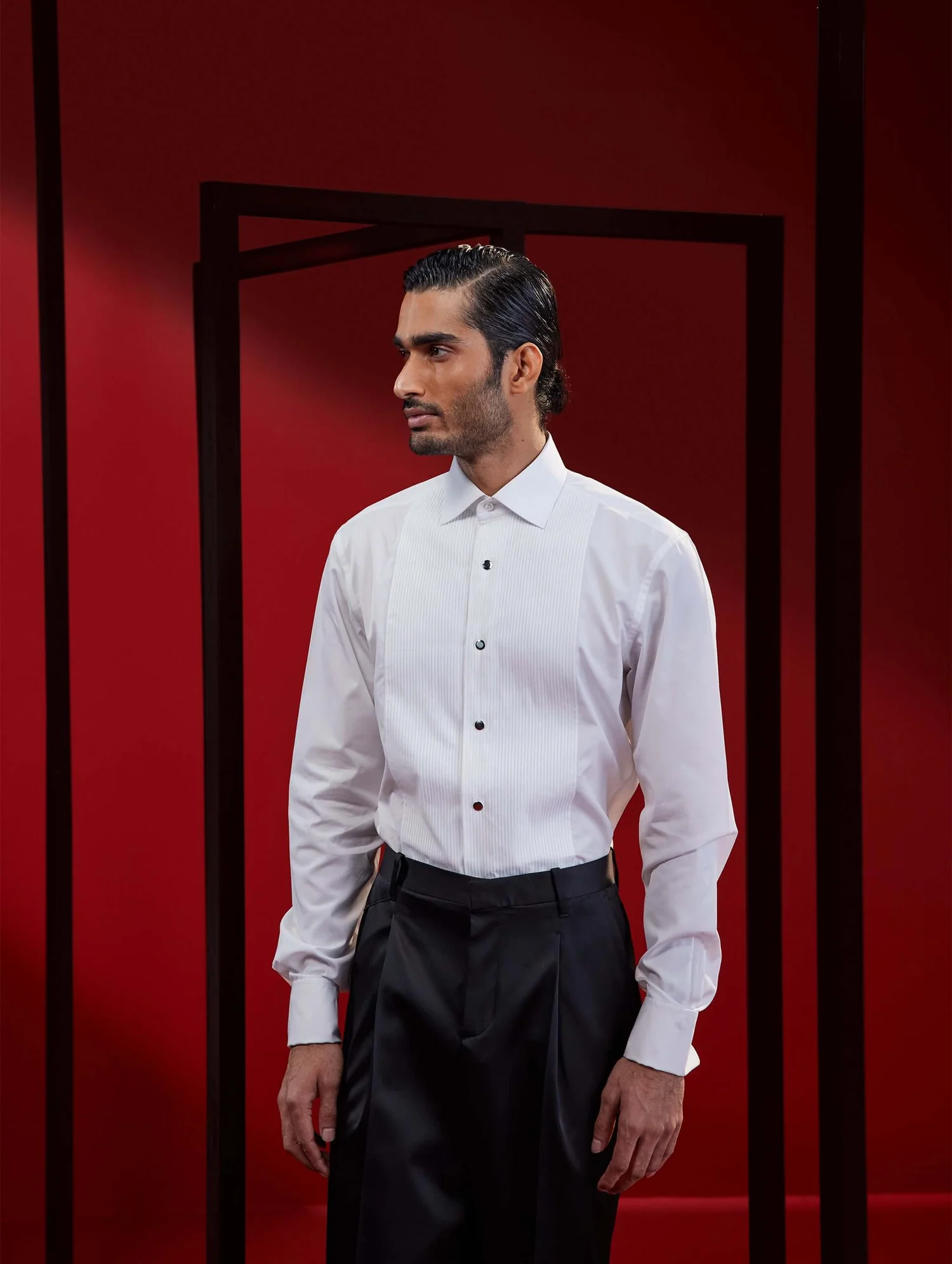 The Classic Tuxedo Shirt in White